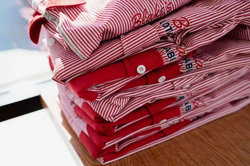 Blake’s Lotaburger: New shirts, folded