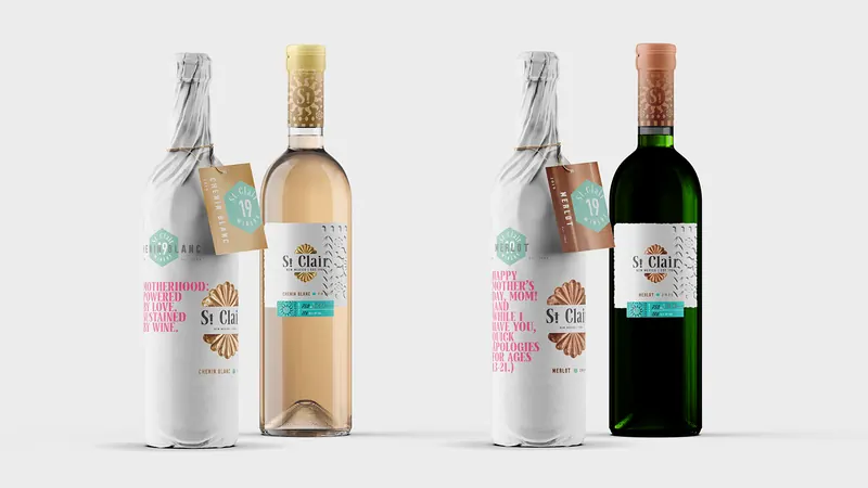 St. Clair Wines: Bottles with hang tags